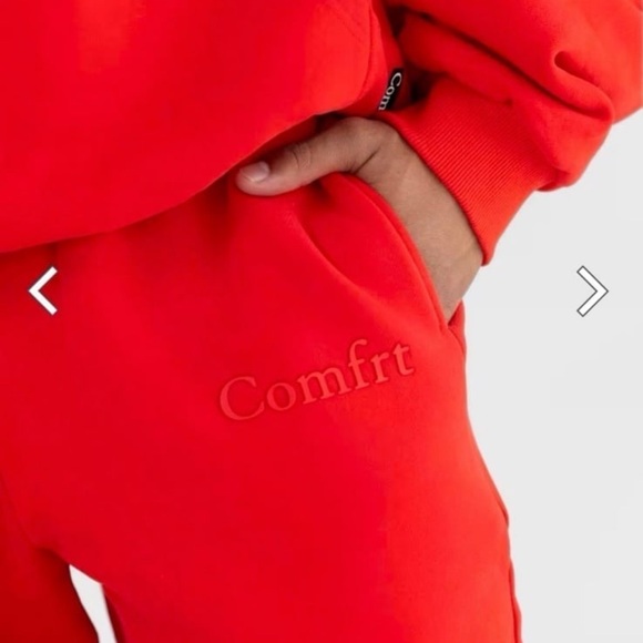 NEW-“Crimson” COMFRT Brand Set - Picture 4 of 6